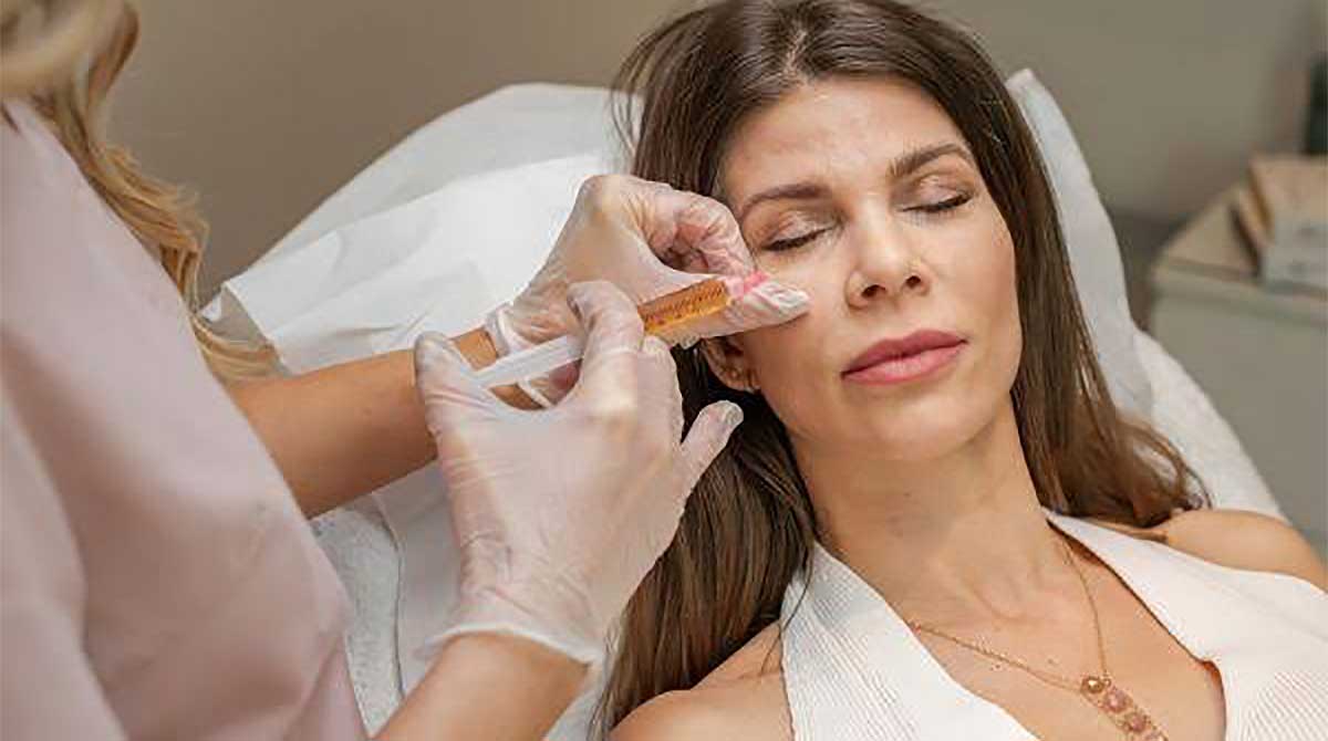 تزریق پی آر اف صورت در اصفهان برای جوانسازی طبیعی