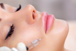 تزریق ژل در لب