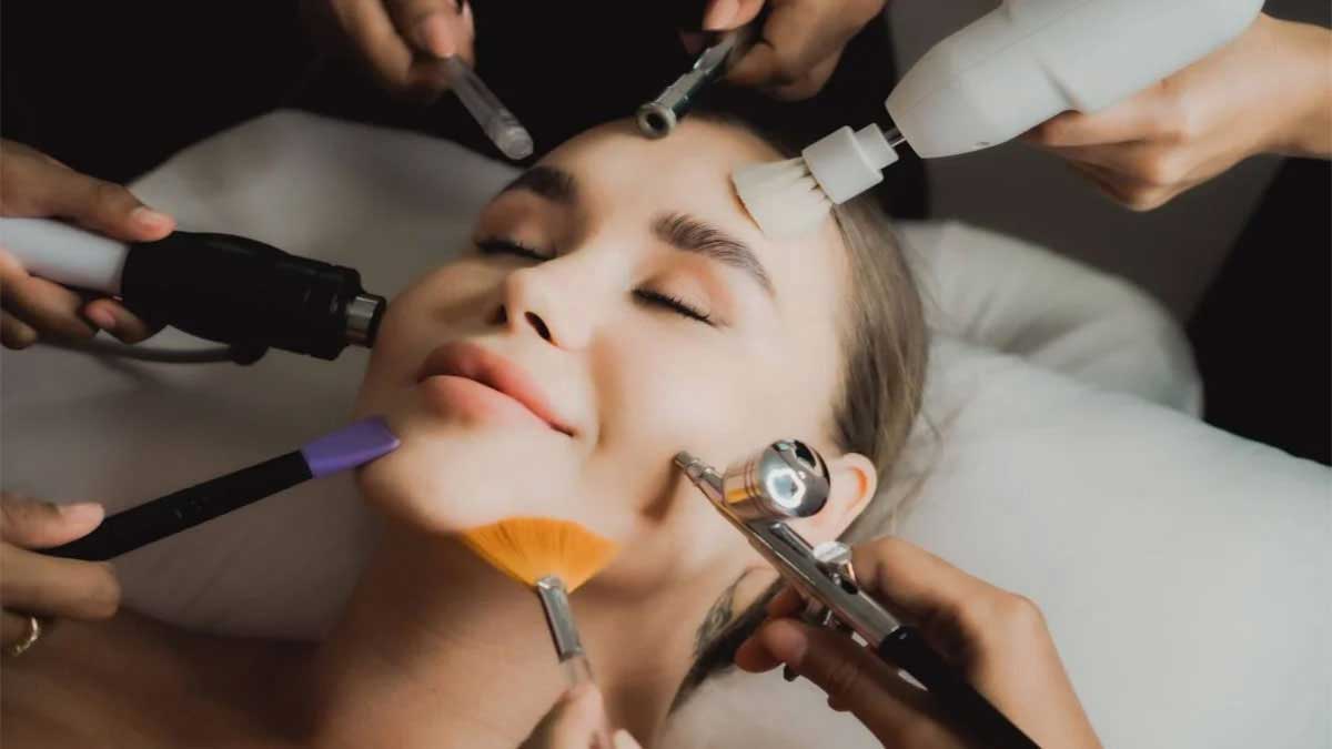 فیشیال تخصصی پوست در اصفهان ویژه خانم ها و آقایان